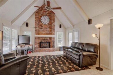 5755 Richards Cir, Shawnee, KS 66216 - photo 3