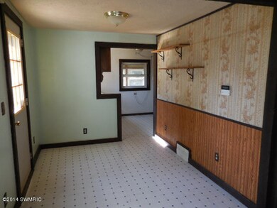 263-397271-Dining area