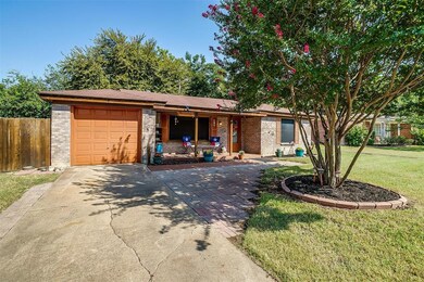 421 Parkside Dr, Fort Worth, TX 76108 - photo 2