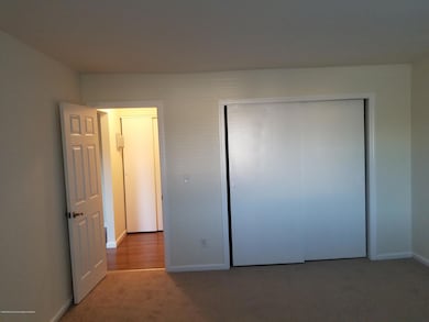 714 Cricket Ln, Woodbridge, NJ 07095 - photo 7