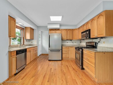 580 N Willow Rd, Elmhurst, IL 60126 - photo 4