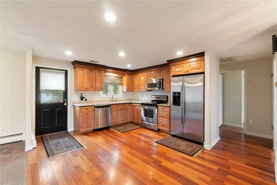 32 Freedom Ct, Johnston, RI 02919 - photo 6