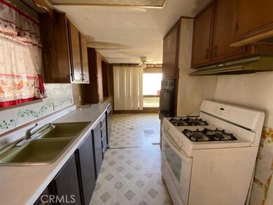 16729 Pebble Beach Dr, Victorville, CA 92395 - photo 5