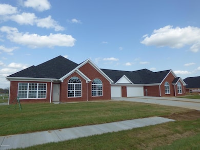 220 W Woodlake Cir, Mount Washington, KY 40047 - photo 2