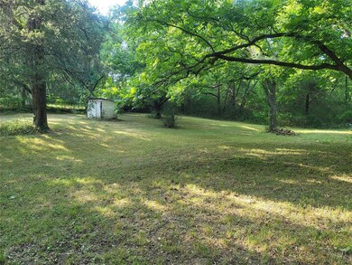 819 Dubois St, Denison, TX 75020 - photo 2