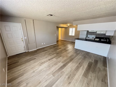 2205 N Jones Blvd unit 2, Las Vegas, NV 89108 - photo 5