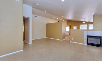 7922 W Albert Ln-large-004-1-Living Room