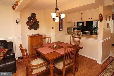 5950 Rowanberry Dr, Elkridge, MD 21075 - photo 4