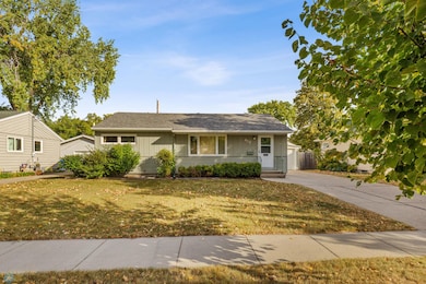 417 24th Ave N, Fargo, ND 58102 - photo 2