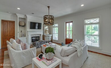 128 N Maple St Suite B-18