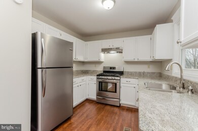 657 Knightsbridge Dr, Hagerstown, MD 21740 - photo 6