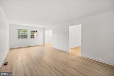 210 W Beech Rd, Sterling, VA 20164 - photo 7