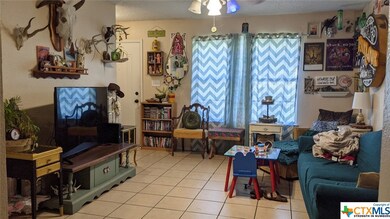 1312 Dartmouth St, San Marcos, TX 78666 - photo 2