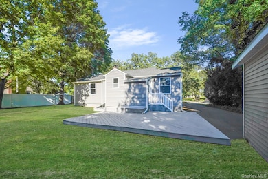 2 Myrtle Ln, Coram, NY 11727 - photo 7