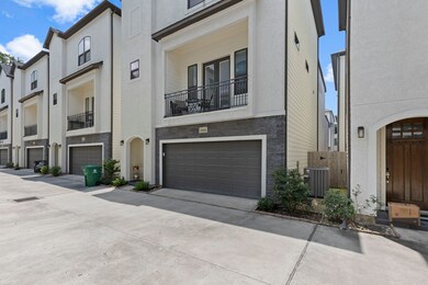 843 Fisher St unit B, Houston, TX 77018 - photo 4