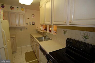 9302 Lynmont Dr, Adelphi, MD 20783 - photo 6