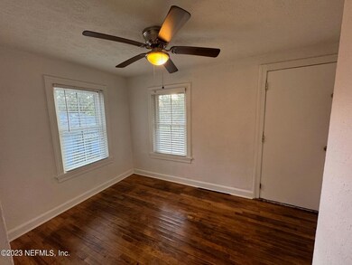 4415 St Johns Ave unit UPSTAIRS, Jacksonville, FL 32210 - photo 2