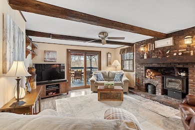 332 Old Marsh Hill Rd, Dracut, MA 01826 - photo 4