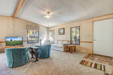 Living Room (3)