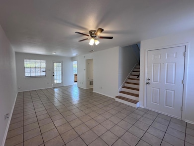 1007 Water St unit 104, Bastrop, TX 78602 - photo 3