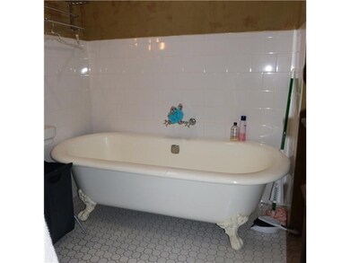 Master Bath/Spa.