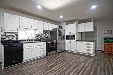 2423 Frances Ave, Elkhart, IN 46517 - photo 4