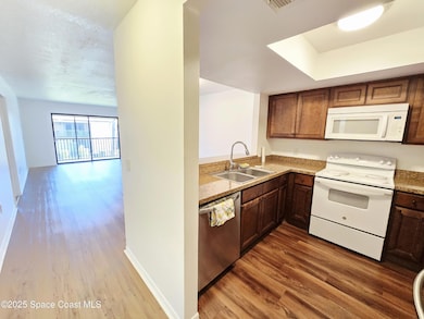 1079 Ellen Ct unit 1079, Melbourne, FL 32935 - photo 2