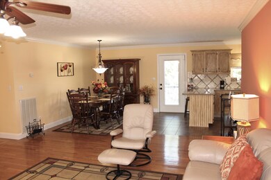 320 Pecan Cir, Corryton, TN 37721 - photo 4