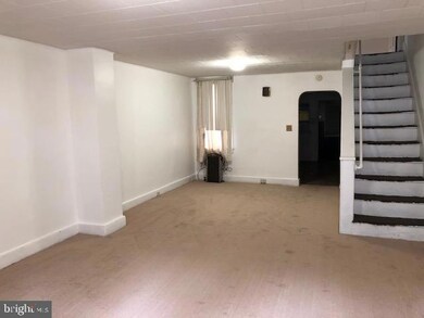 433 Locust St, Reading, PA 19604 - photo 3