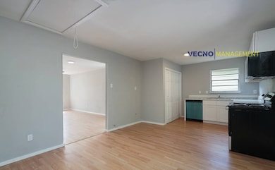 435 W Bedford Ave, San Antonio, TX 78226 - photo 6