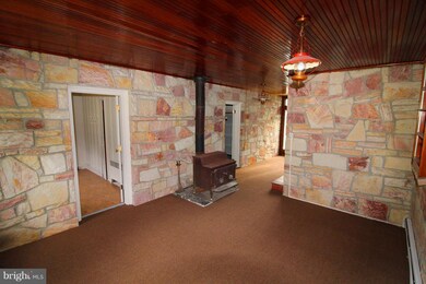 8958 Valley Rd unit 522, Berkeley Springs, WV 25411 - photo 6