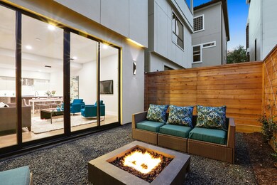 2105 Park St, Houston, TX 77019 - photo 2