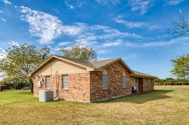 3295 Deer Path Ln, Weatherford, TX 76085 - photo 5