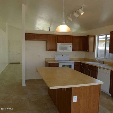 Kitchen (Medium)