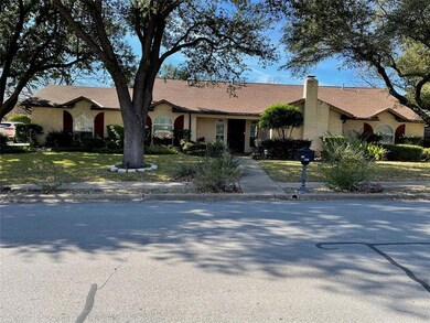 1308 Woodvine Dr, Euless, TX 76040 - photo 3