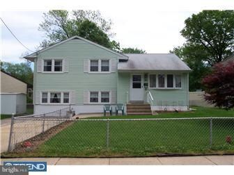 10 Goldy Dr, Gloucester City, NJ 08030 - photo 2