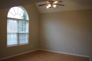 347 Preservation Cir, Johnson City, TN 37601 - photo 5