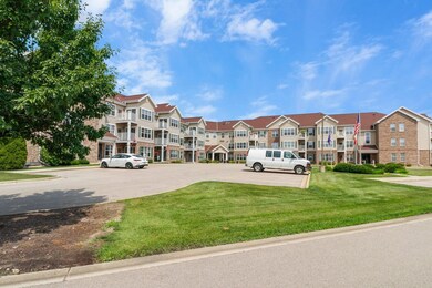 6831 Parkside Cir, Deforest, WI 53532 - photo 4