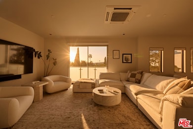 928 N Croft Ave unit 304, West Hollywood, CA 90069 - photo 2