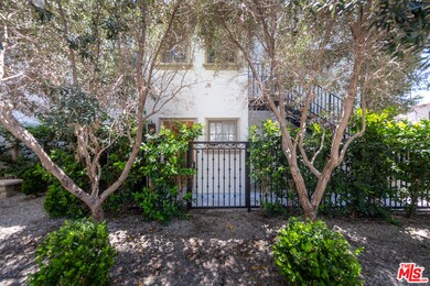 906 Benedict Canyon Dr unit VILLA 1, Beverly Hills, CA 90210 - photo 4
