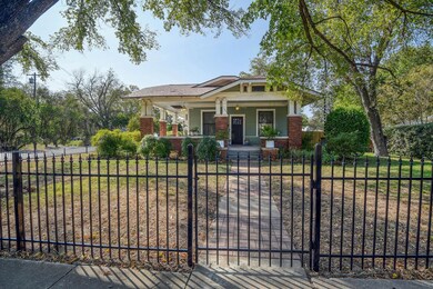 1102 Pecan St, Bastrop, TX 78602 - photo 5