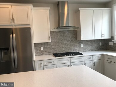 13342 Sherwood Park Ln, Herndon, VA 20171 - photo 3