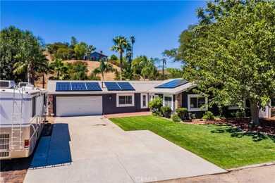 33085 Victoria Brooke Ln, Lake Elsinore, CA 92530 - photo 2