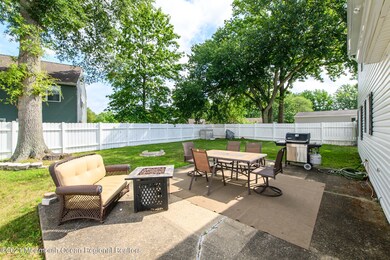 24 Angela Cir, Hazlet, NJ 07730 - photo 6