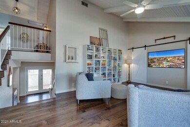08-9Entry & Living Room