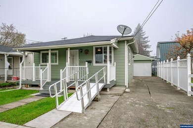 620 C St, Independence, OR 97351 - photo 2