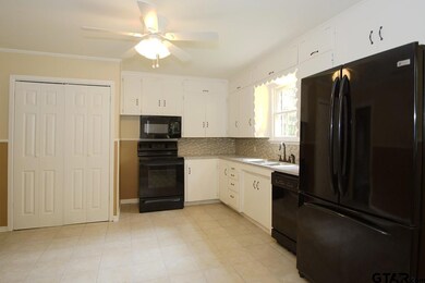 1304 Dogwood St, Tyler, TX 75701 - photo 4