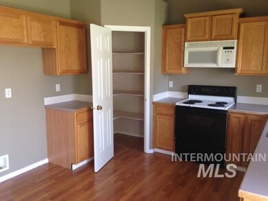 700 Aberdeen Dr, Nampa, ID 83686 - photo 3