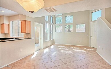 Living Room/Courtyard