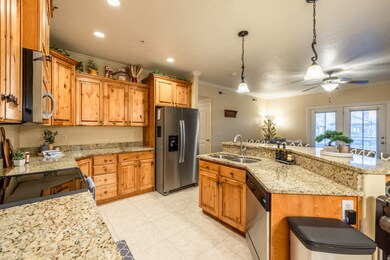 1030 N 995 W unit 905, Orem, UT 84057 - photo 2